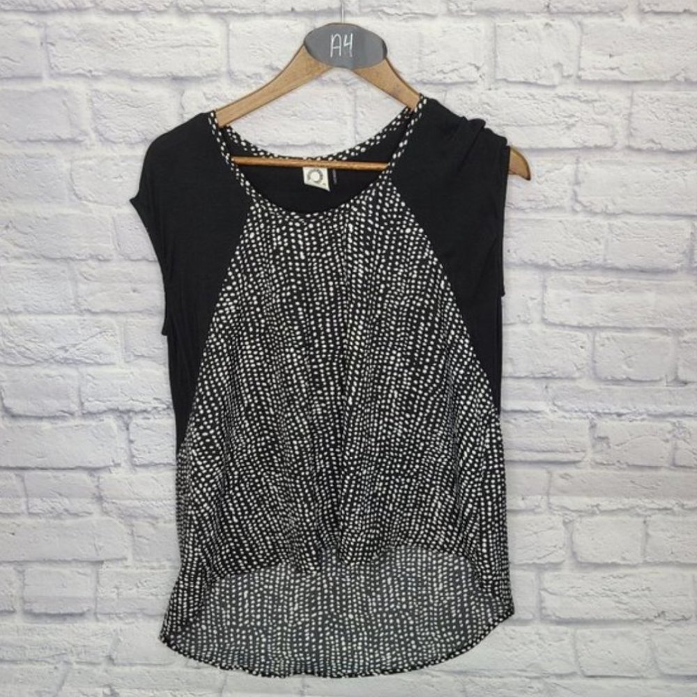 Anthropologie Akemi + Kin Black Patterned Sleeveless Top